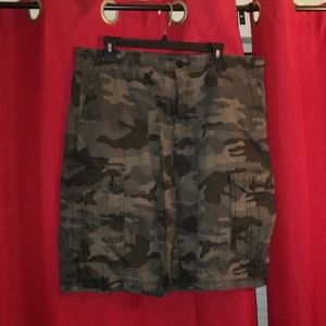 Airwalk multicolored grey camouflaged cargo shorts